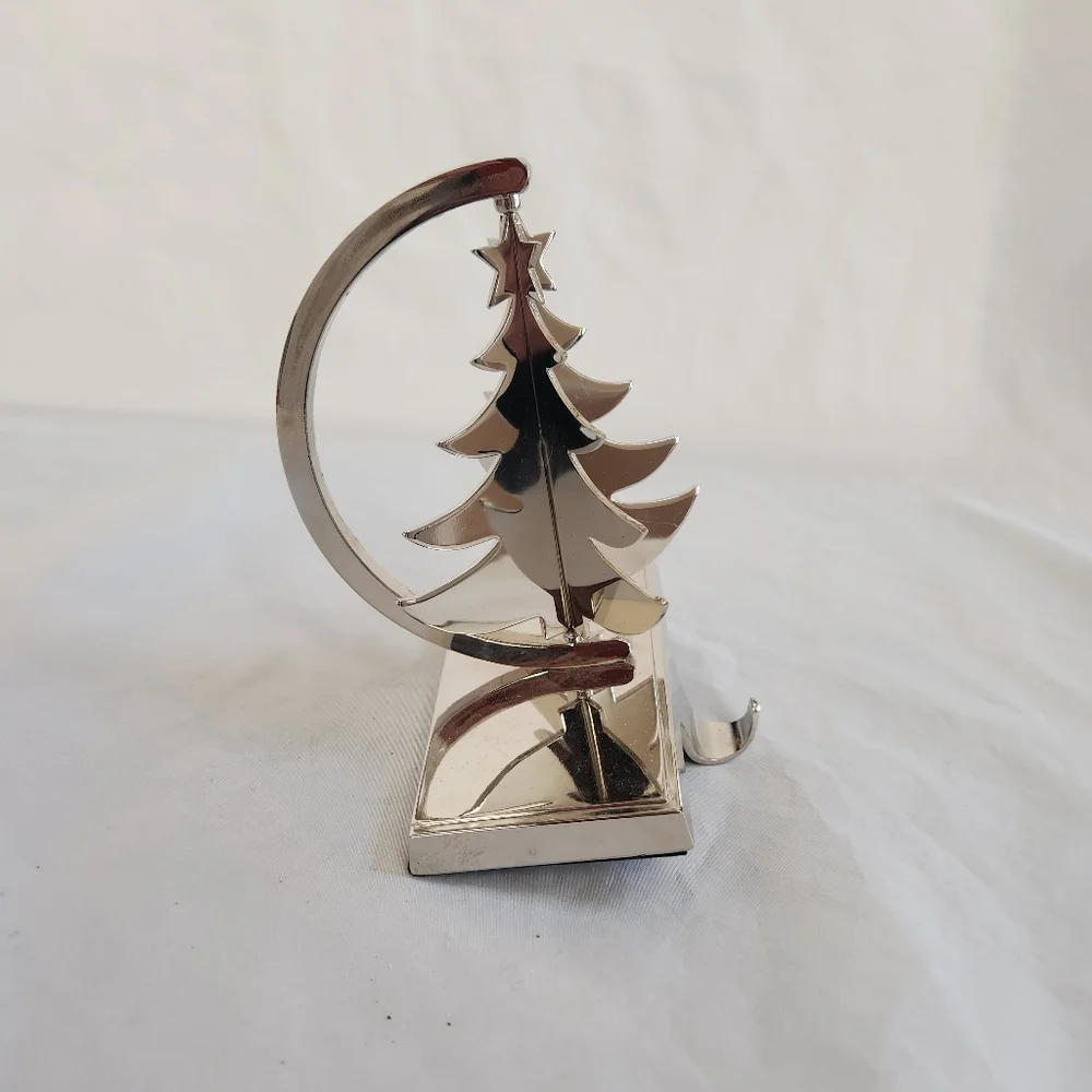 Silver Color Metal Twirling Christmas Tree Stocking Holder
